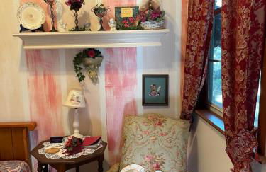 The Victorian Cottage at Creekside Camp & Cabins - Foto 6