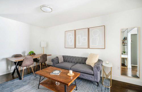 39-3 Newly renovated 3 BR Prime midtown sleeps 6 - Foto 2