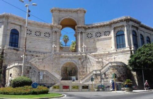 ExmA Luxury Apart Cagliari Center Reserved Parking - Foto 60