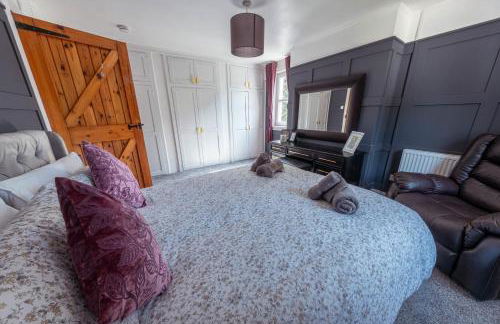 Large country house with garden, outdoor spa area & games room with Hot Tub and Fire Pit - Foto 12