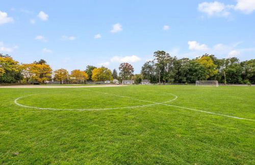 North End Single Family 4 Bed 2 Bath - Foto 46