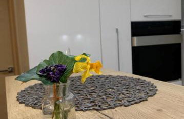 Split apartment - 5 min by car to the beach & city center - free public parking - Foto 18