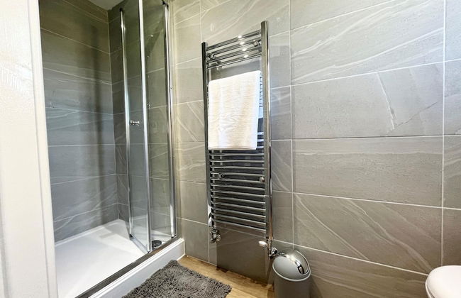 Gorgeous Spacious Bungalow Serene Garden Parking - Foto 6