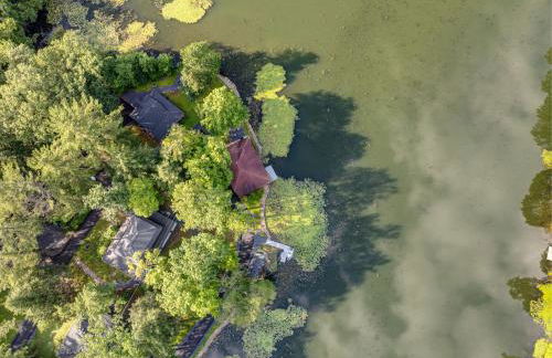 Lakeside Haven, a Modern Cottage with Lake Views - Foto 34