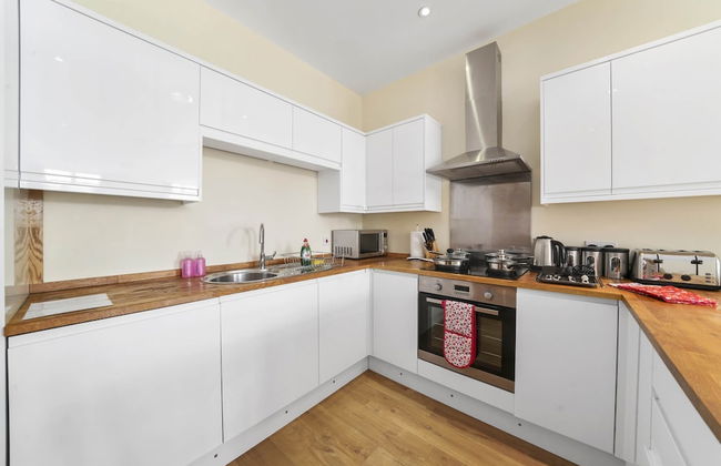 Luxury 2 Bedroom Apartments with Parking - Foto 41