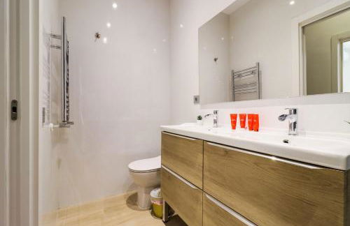 Chamberi Boutique - Photo 35