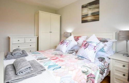 Gertie's Getaway - 3 Bedroom cottage sleep 6-8 - Photo 16