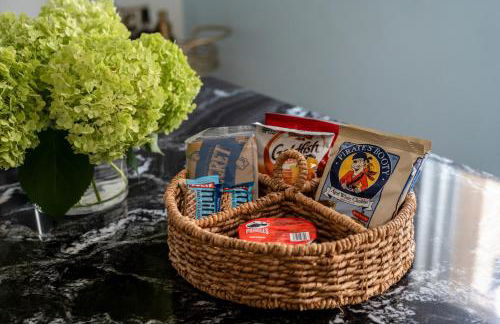 East Side Spa Retreat Near Lake - Foto 41