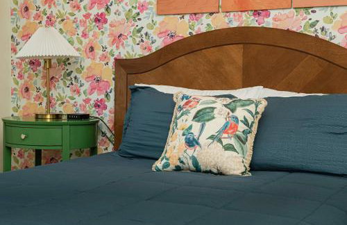 Stylish Getaway with Hot Tub-Near Downtown Indy-Family Friendly - Foto 22