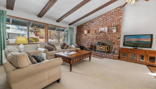 Avalon Retreat - A well-furnished cabin with a pool table and a Hot Tub! - Foto 4