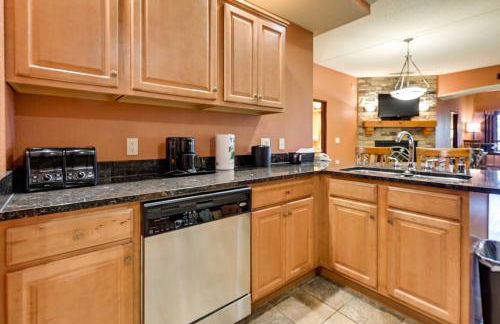 Wisconsin Dells Resort Condo with 2 Fireplaces - Foto 7