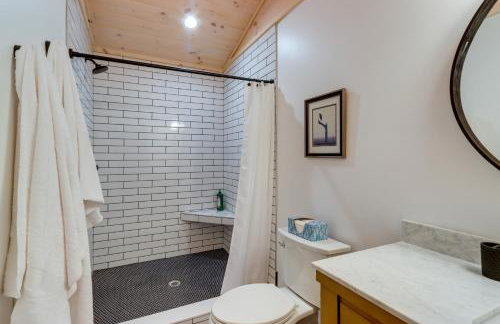 Blue Ridge Mountainside Cottage with Fire Pit! - Foto 12