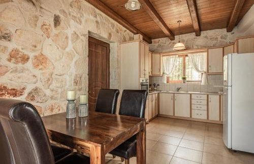 Murtini Stone Villa with Private Pool, by ZanteWize - Foto 21