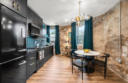 Opulent Loft on Main St -Walk to Stone Mtn Park! - Foto 15