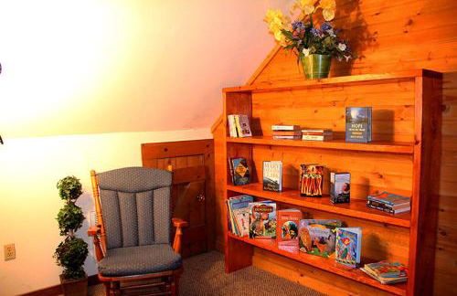 Rustic Log Cabin Rental with a Hot Tub near Asheville, North Carolina - Foto 12