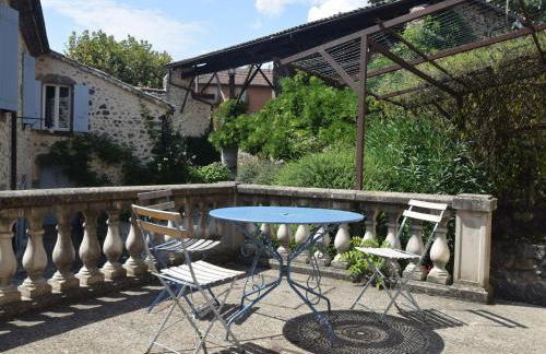 Holiday Home in Ardèche near Château de Ventadour - Foto 15