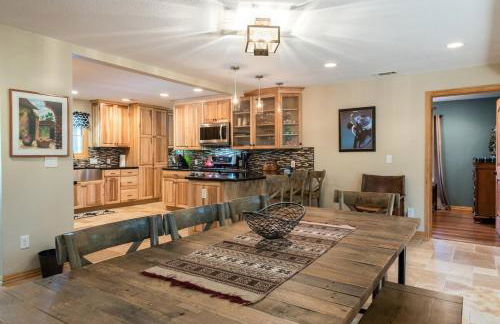 SOCO, Big 5BR, SwimSpa-seats 10, Sauna, 7 Beds - Foto 3