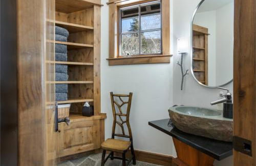 Private Hot Tub, Theater Room, Valet Parking and Ski & Boot Storage at Ritz Carlton - Foto 35