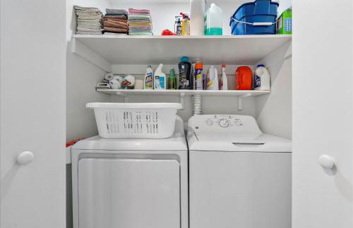 POSH Ocean View Penthouse - Heated Pool, Gym, Office! 10mins Beach - Foto 70