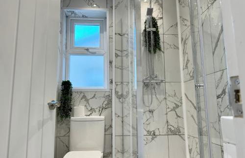 Now Screening…Large Movie Place 60 Inch TV (Sleep 11) - Photo 7