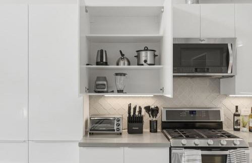 Modern Luxury Loft facing Santana Row w/Balcony - Photo 15