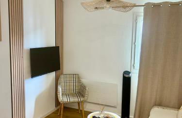 Studio EASY Check-in DISNEY 10 minutes Parking Wifi Welcome gift Starbucks coffee - Foto 3