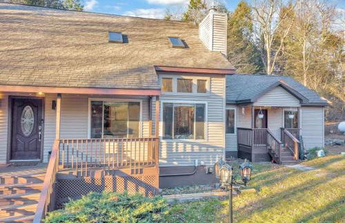 Big Bass Hideaway with Hot Tub - Foto 66