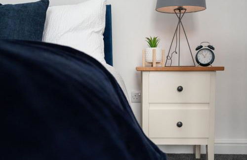 Entire 4 Bedroom house in Bootle Liverpool-Ideal for contractors, family and group-Free Parking & Free internet-Sleeps 7 - Foto 23