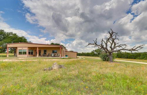 Bertram Ranch Property with Patio and Gas Grill! - Foto 26