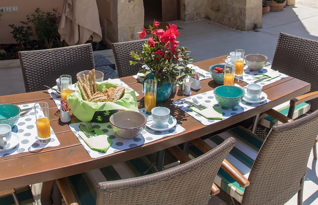 Villa Theta with private pool by Amara Living - Foto 19