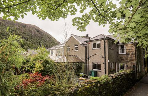 Cottage on the Green - Photo 37