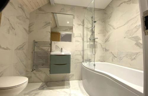 8 Bed in Biggin oc-w34369 - Photo 17