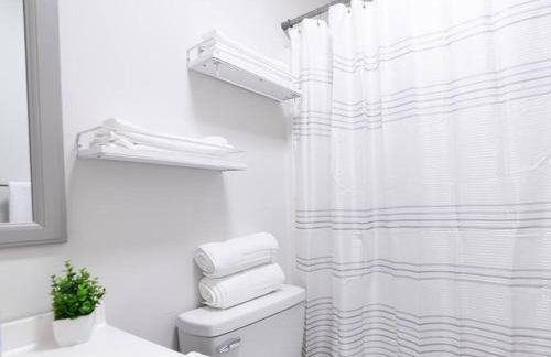 Relaxing 5-Bedroom Villa with Outdoor Oasis - Foto 24