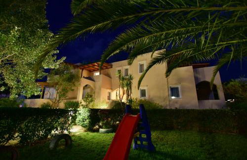 Flisvos Rooms - Photo 21