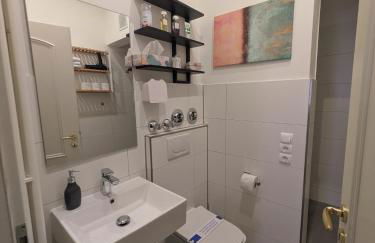 Munich Apartment 110 qm with 3 Bedrooms very cetral location 1 to 10 Guests - Foto 12