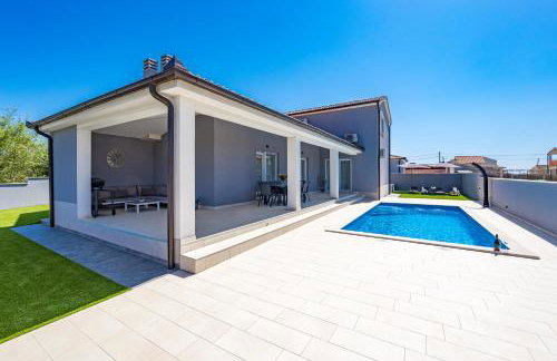 Serenity home Villa Tea with heated pyrolysis salt water - Foto 7