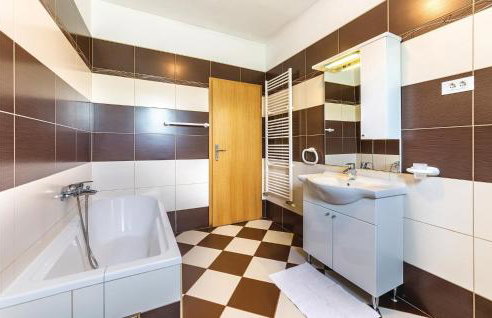 3 Bedroom Gorgeous Home In Putini - Photo 21