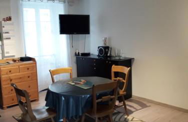 maison cosy proche de la station de ski du lioran 4 personnes - Photo 9