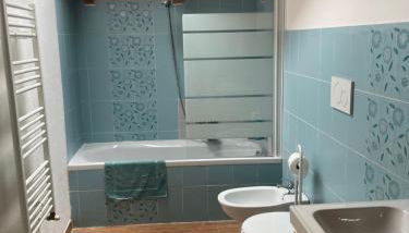 Charming two bedroom house - Foto 4, Shower