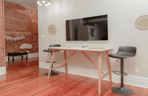 Charming Cozy & Convenient STL Gem ABODEbucks - Foto 12