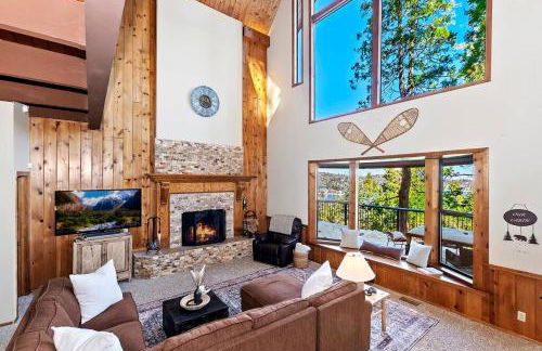 Stunning LAKE VIEW Game Room Spa Walk To Village - Photo 13