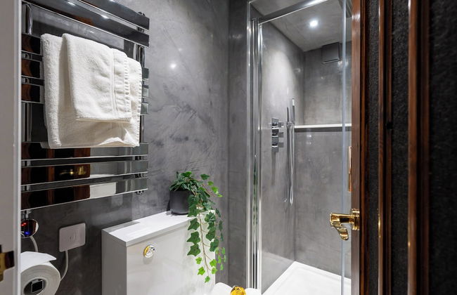 Commandery Vaults - Foto 45