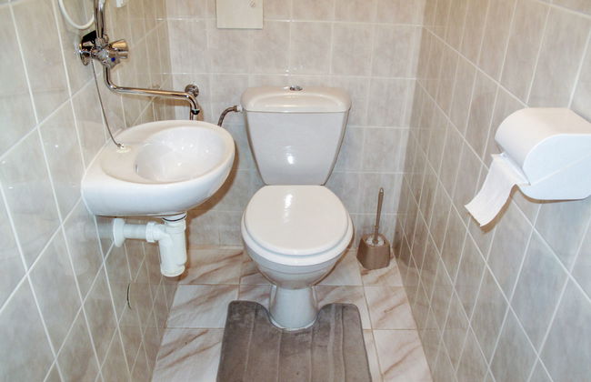 3 bedroom House in Stárkov with swimming pool and garden - Photo 17