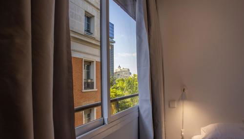 Best Location Puerta de Alcalá - Photo 5