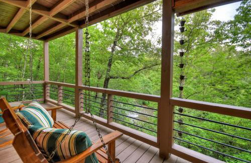 A Little Bit of Heaven Swim in the creek soak in the hot tub and relax in comfort - Foto 40