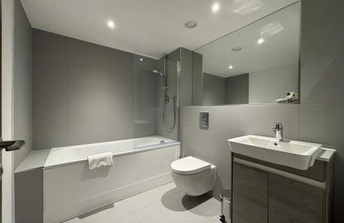 Luxury 2 bed Apartment Bracknell - Foto 38