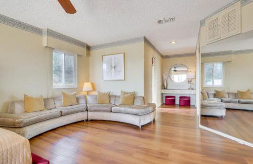 Stunning MCM Escape with Mtn Views in San Bernardino - Foto 16