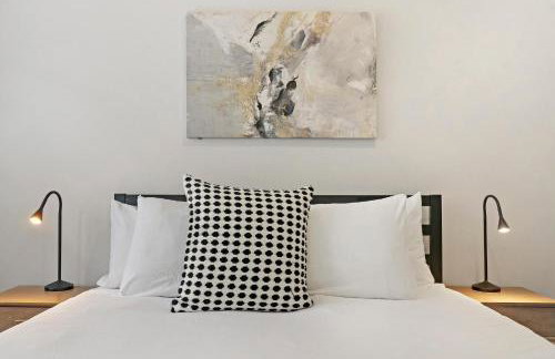 Warm & Lovely 2BR Apt close to Dining & Shops - Touhy 1S - Foto 10