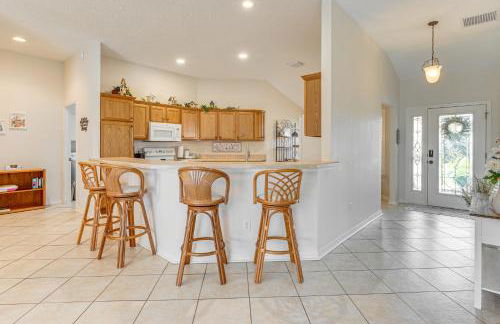 2 Mi to Lake Sumter Landing Spacious Golf Retreat - Foto 7