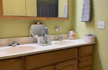 Quiet Cozy Stay Spacious Home Near Beach & Shops - Foto 35